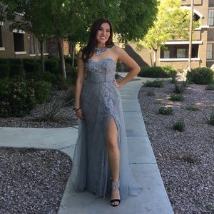 Twice worn, prom dress!!